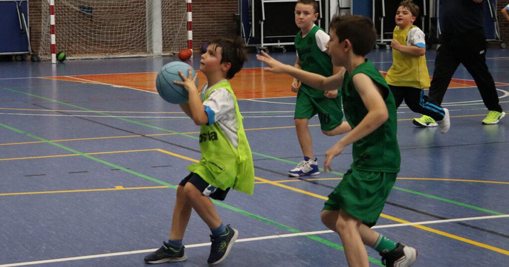 Escuela de Baloncesto del Colegio Privado Internacional Eurocolegio Casvi en Villaviciosa de Odón