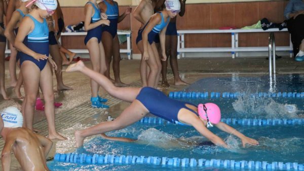 Alumnos del Colegio de Educación Primaria, bilingüe e internacional Eurocolegio Casvi en Villaviciosa de Odón.