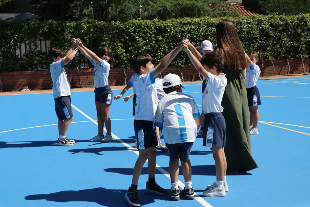 Juegos cooperativos en la Fiesta de Fin de Curso de Casvi Villaviciosa