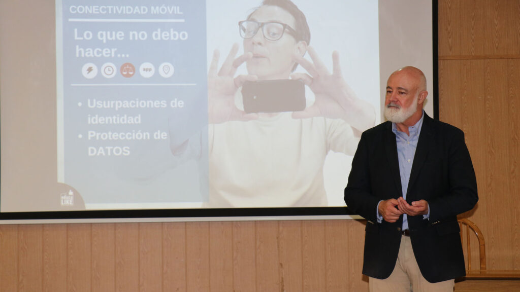 Charlas sobre salud digital en Casvi Villaviciosa