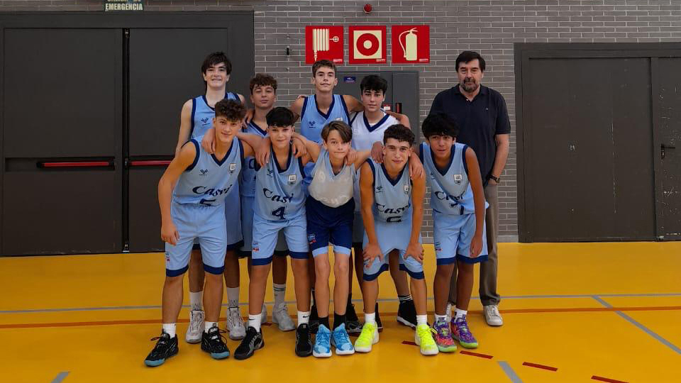 Equipo cadete del Club Baloncesto Casvi campeón del Torneo Fiestas de Móstoles