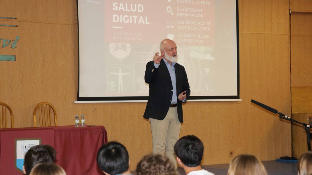 Charlas sobre Salud Digital para los alumnos de Casvi Villaviciosa a cargo de EducaLIKE.