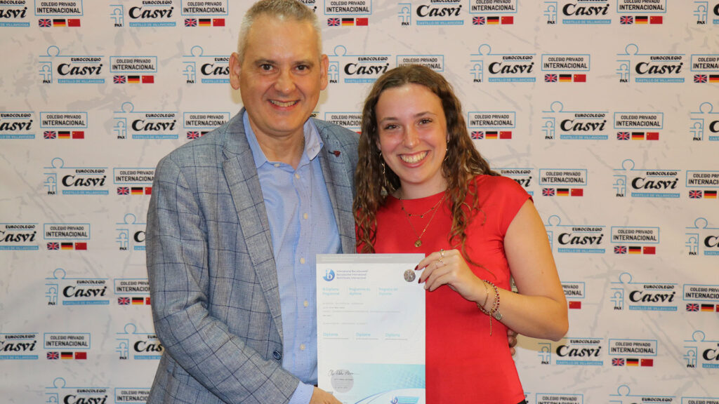 Acto de entrega de diplomas graduados del PD (IB) en Casvi Villaviciosa