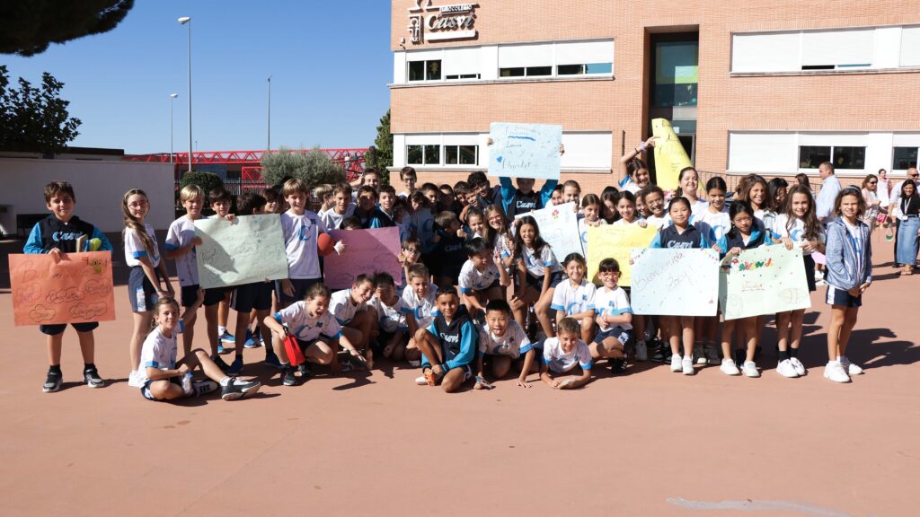 Bienvenida para los alumnos del Eisenhower International School, de Intercambio Lingüísitico en el Colegio Privado Internacional Eurocolegio Casvi. Primeros exploradores lingüísticos