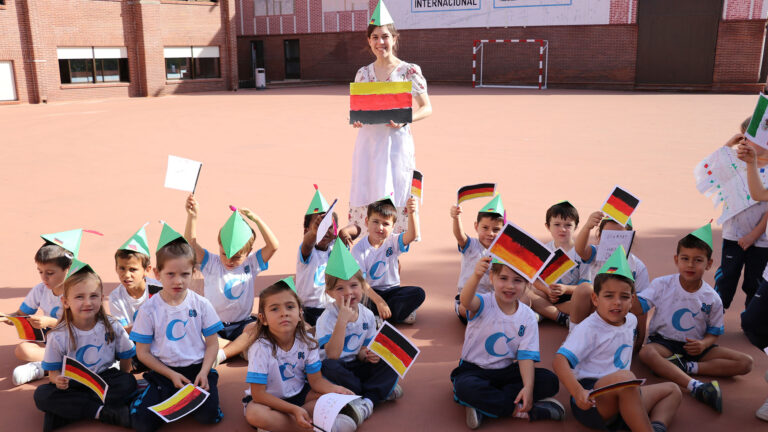 VI Semana de la Internacionalidad protagonizada por los alumnos de Educación Infantil en Casvi Villaviciosa
