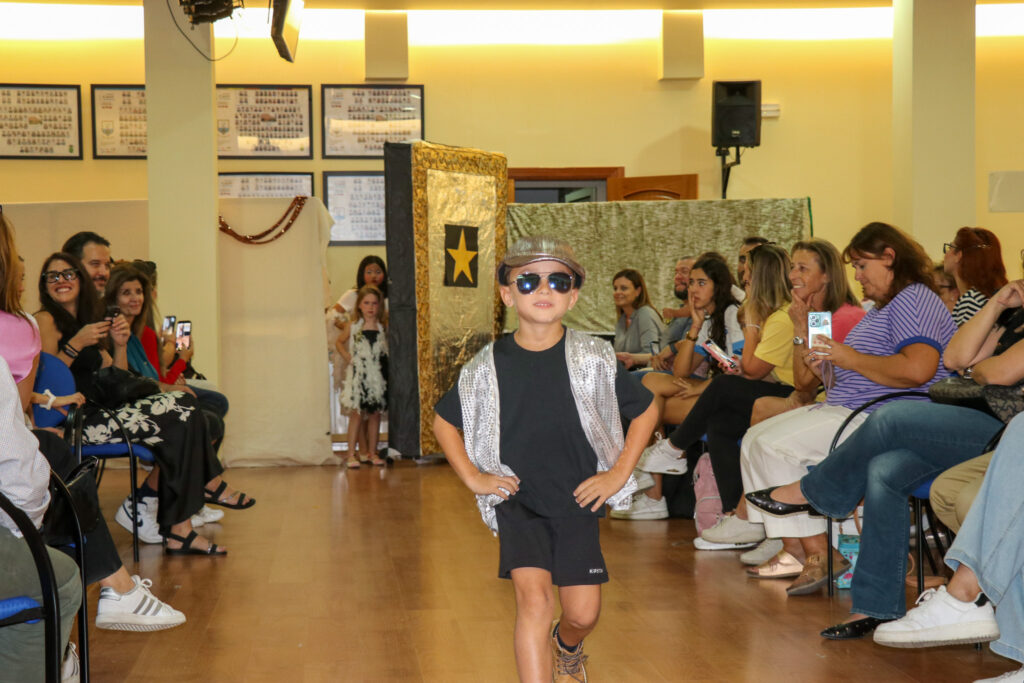 Niño desfilando en la Casvi Fashion Week
