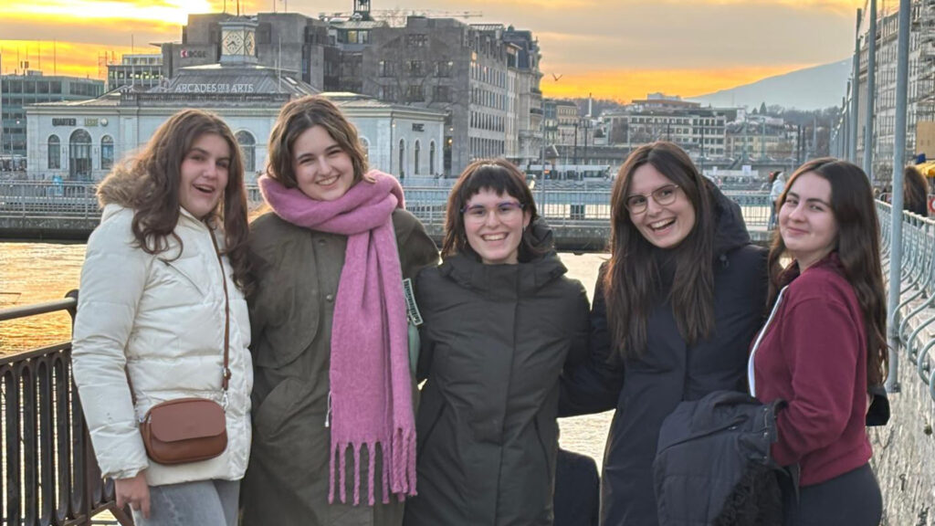 Visit to CERN in Geneva by students from Casvi Villaviciosa