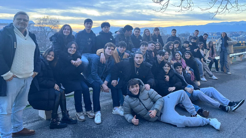Visit to CERN in Geneva by students from Casvi Villaviciosa
