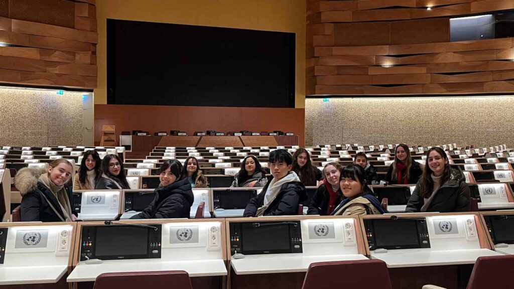 Visita a Ginebra, al CERN, de lols alumnos de 1º Bachillerato y Programa Diploma de Casvi Villaviciosa