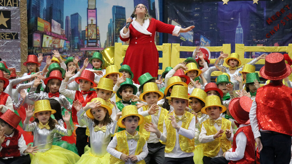 Show of the Christmas party in Casvi Villaviciosa