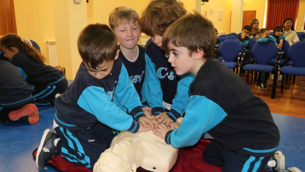 Charlas sobre profesiones por los padres de Infantil para completar su indagación en Casvi Villaviciosa