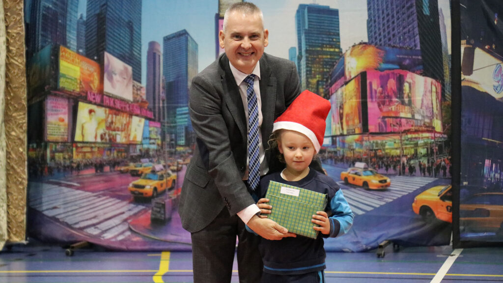 Awards at the 40th Competition of Christmas Cards at Casvi Villaviciosa