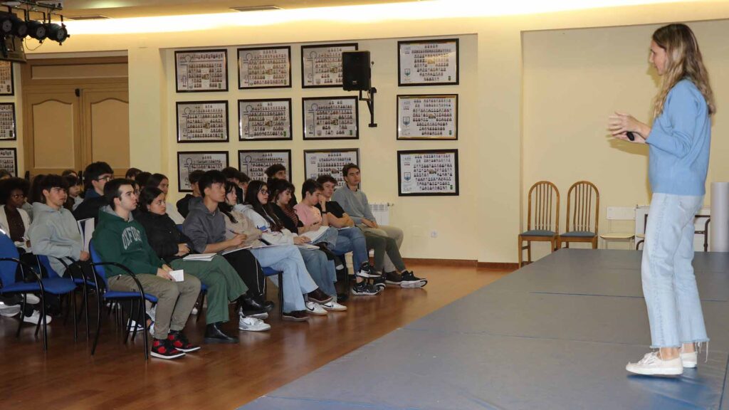 Taller sobre técnicas de estudio en ESO y Bachillerato organizado por el Departamento de Orientación de Casvi Villaviciosa