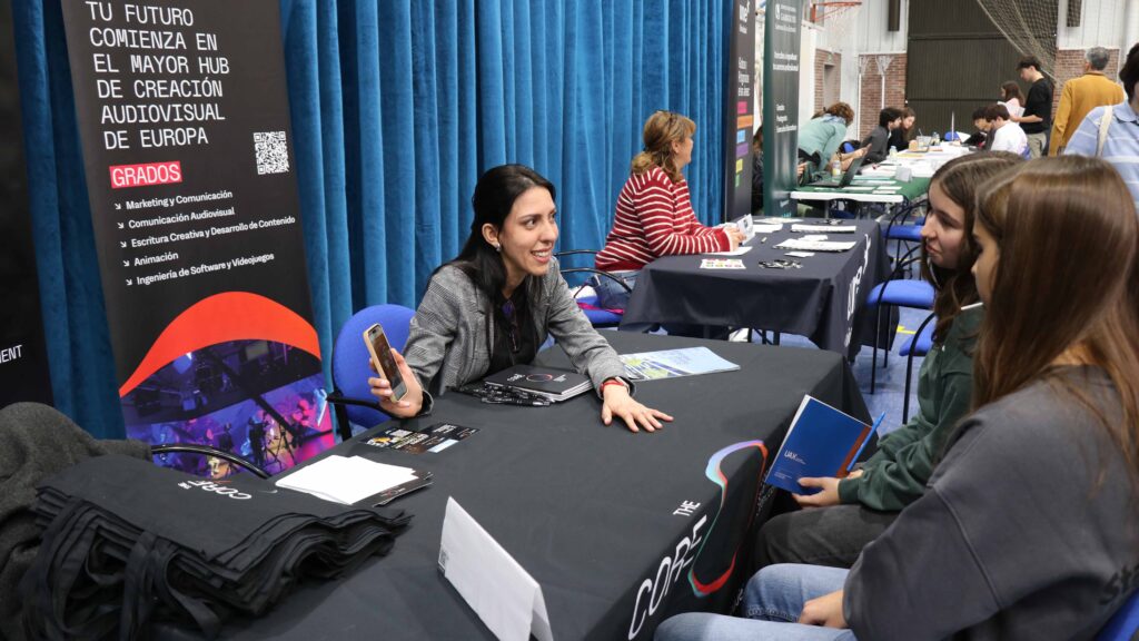 Feria Univeristaria para alumnos de Casvi Villaviciosa