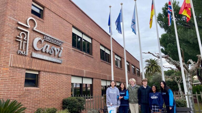 Alumnos del Colegio Cascia Hall, de Tulsa USA, de intercambio de idiomas en Casvi Villaviciosa.