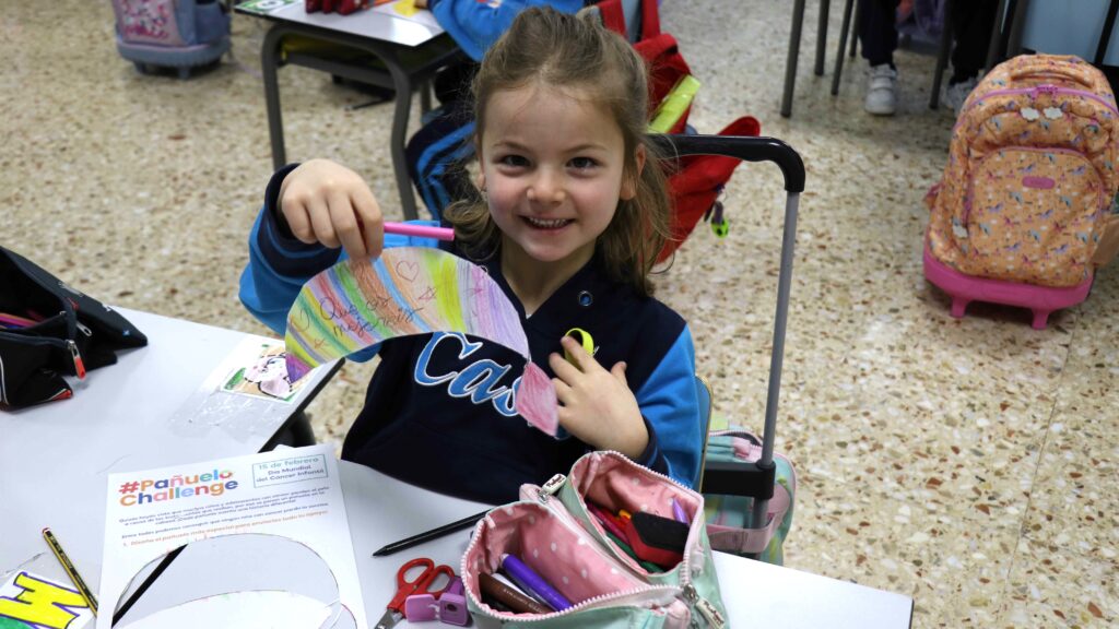 Pañuelo Challenge, actividad CAS puesta en marcha por nuestros alumnos del Programa Diploma (IB) de Casvi Villaviciosa