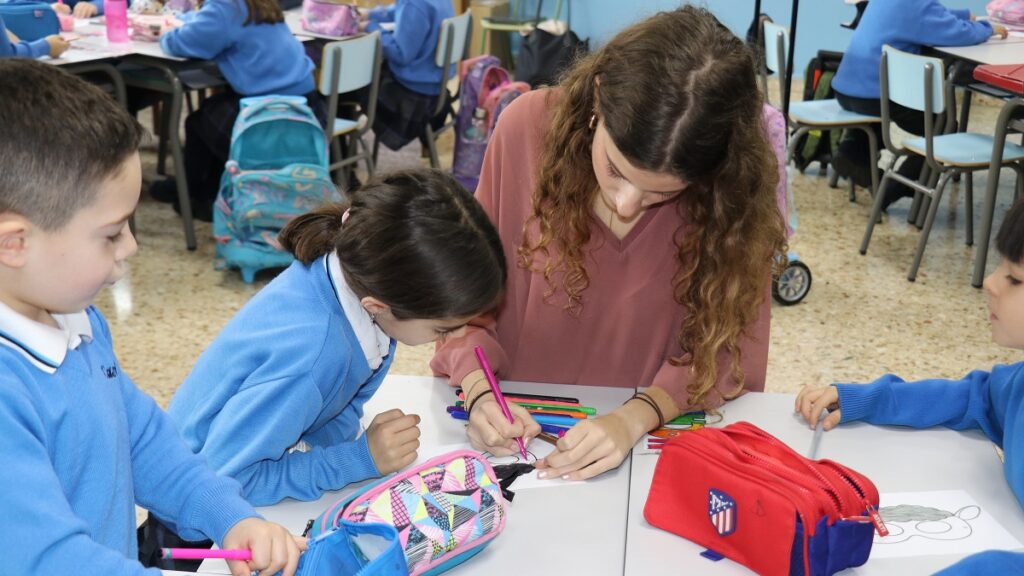 Talleres organizados por los alumnos del Programa Diploma de Bachillerato Internacional en Casvi Villaviciosa como actividad CAS