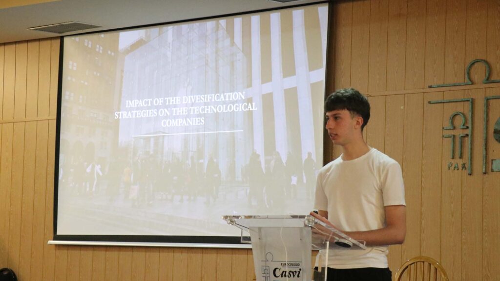 Presentación de monografías en Casvi Villaviciosa