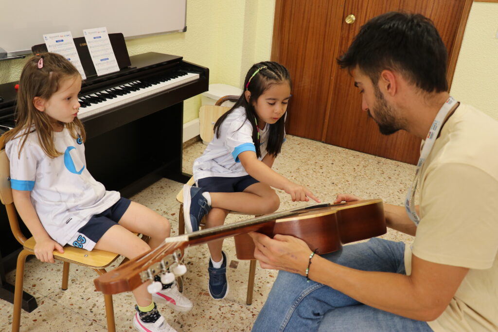 Music – Extracurricular activity at Casvi Villaviciosa