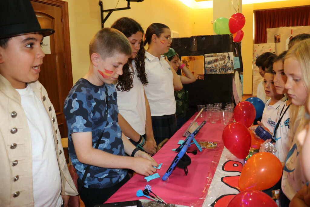 Exposición PEP a cargo de los alumnos de 6º E. Primaria de Casvi Villaviviciosa