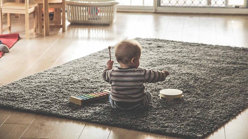 Juegos sensoriales para el verano en casa