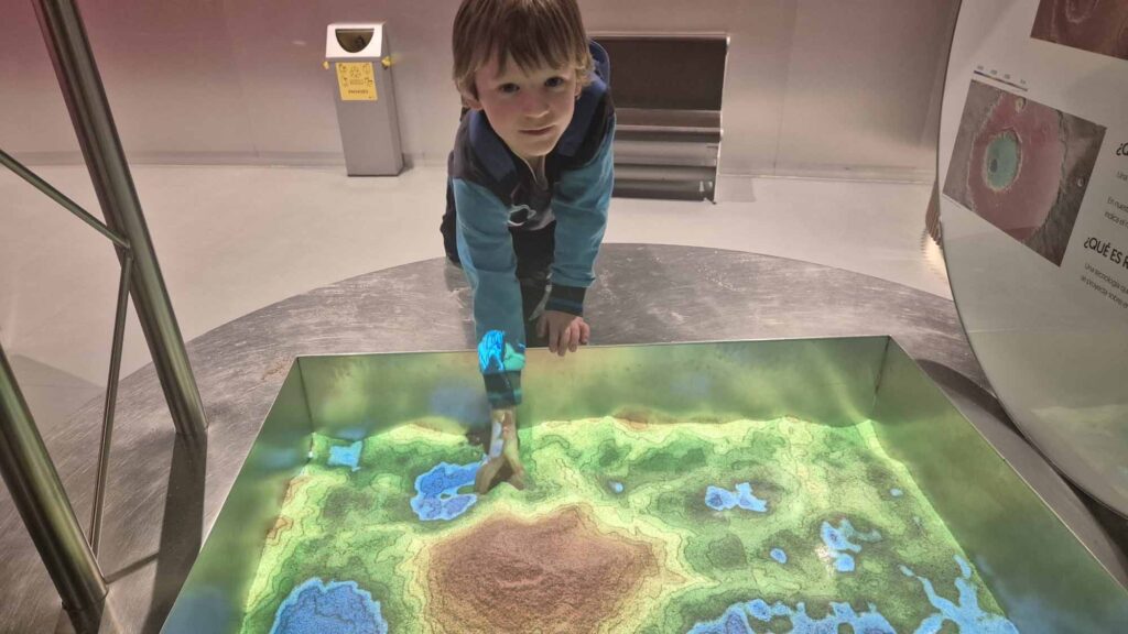 Visita al Muncyt de los alumnos de Infantil de Casvi Villaviciosa