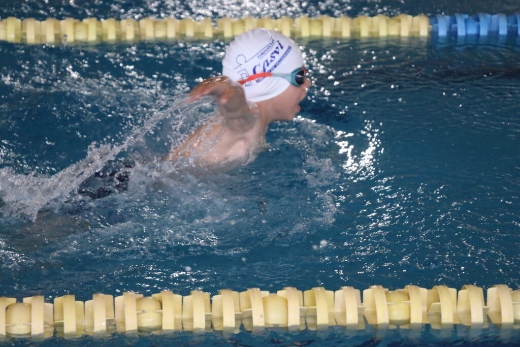 Deporte de la natación como asignatura curricular en Casvi Villaviciosa