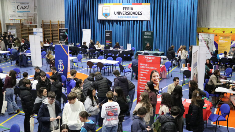 XIV Feria Universitaria en Casvi Villaviciosa para orientación vocacional