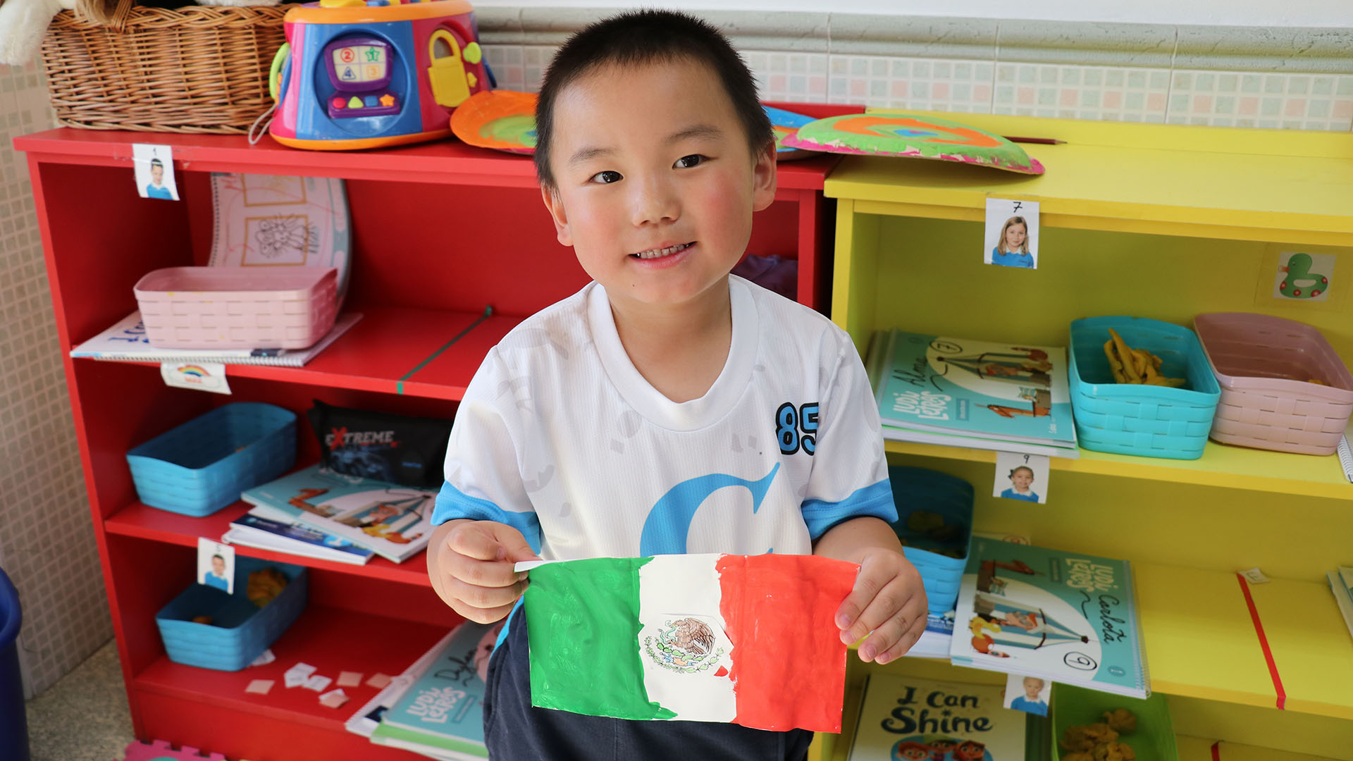 ¿Cuál es la diferencia entre educación internacional y educación bilingüe?