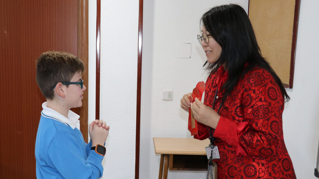 Clases de chino en Casvi Villaviciosa dentro de la educación internacional que se ofrece en el centro.