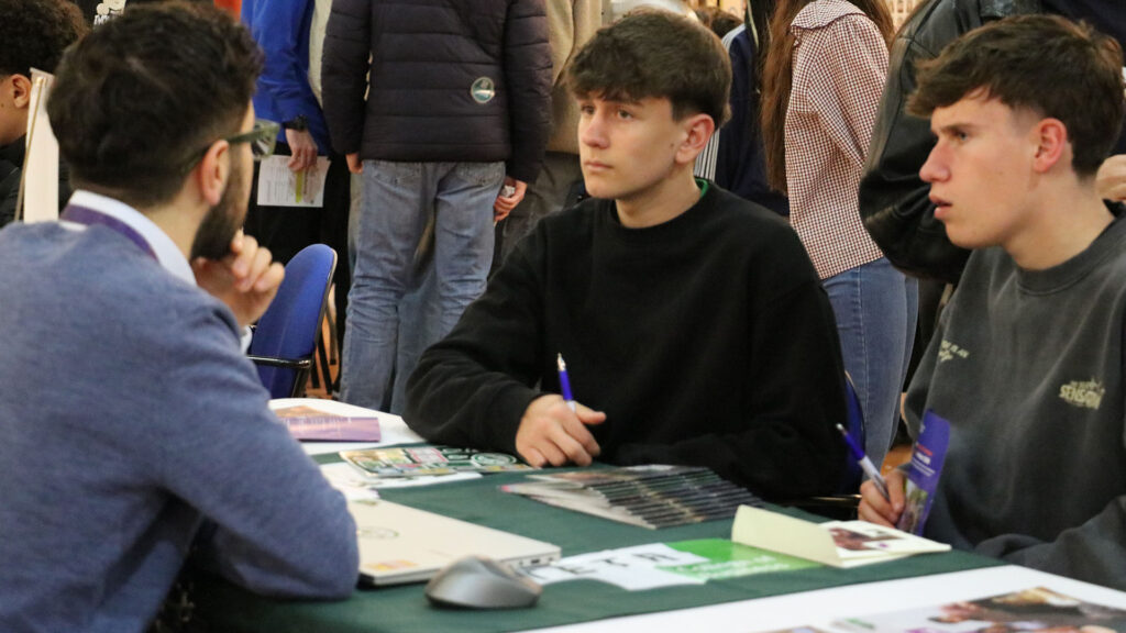 Feria Internacional de Universidades en Casvi Villaviciosa