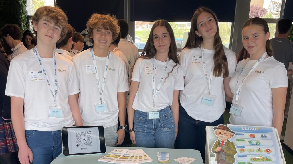Alumnos de Casvi Villaviciosa en la fase final regional de la MBA League