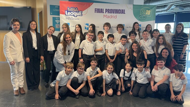 Students from Casvi Villaviciosa in the regional final of the MBA League