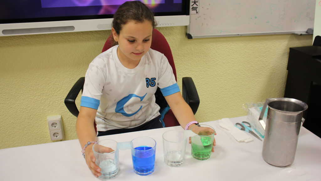 A day of experiments organised by the Casvi Villaviciosa Talent Centre