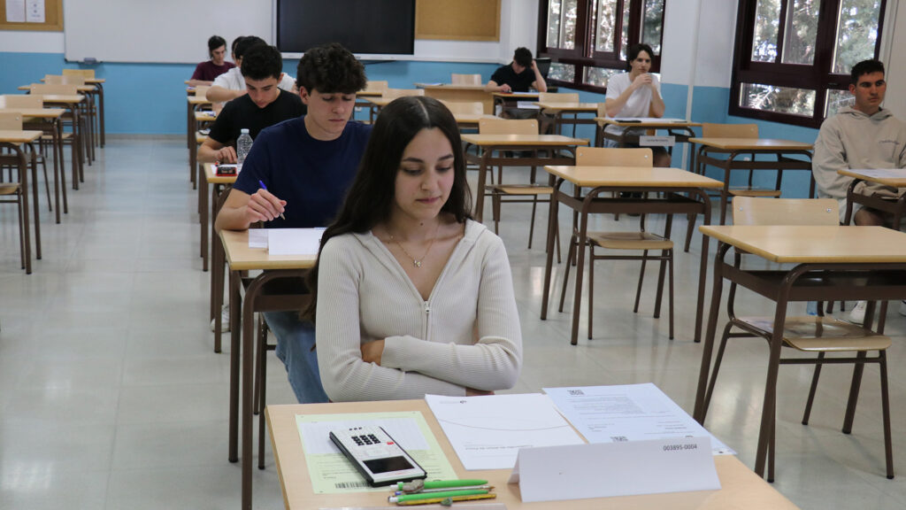 Students on the Diploma Programme sitting exams and applying to university